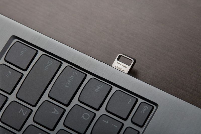 Флеш-накопитель USB3.2 256GB Kingston DataTraveler Micro (DTMC3G2/256GB)
