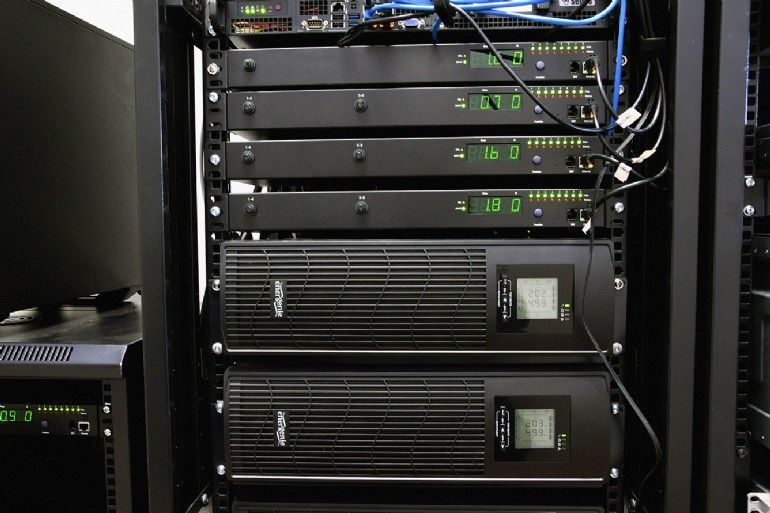 ИБП EnerGenie 2000VA (EG-UPSRACK-12)