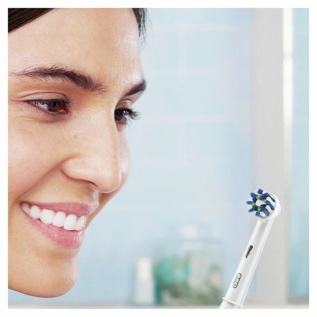Зубна електрощітка Braun Oral-B Pro1 (D305.513.3 CrossAction Caribbean Blue)