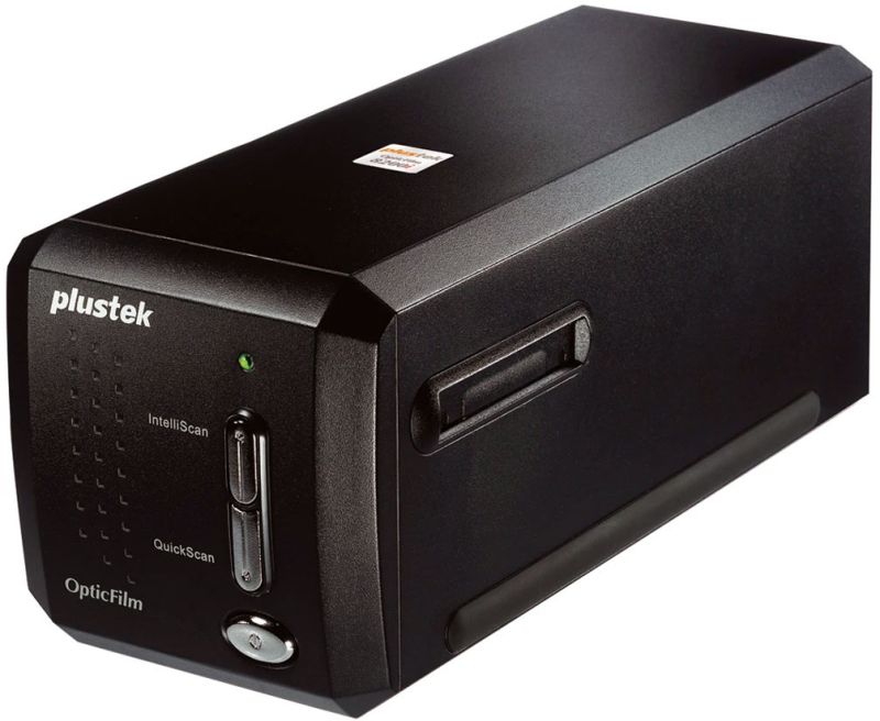 Сканер Plustek OpticFilm 8200i Ai (7200dpi 48bit LED Ai Studio8 плівковий слайд-сканер чорний) (0227TS)