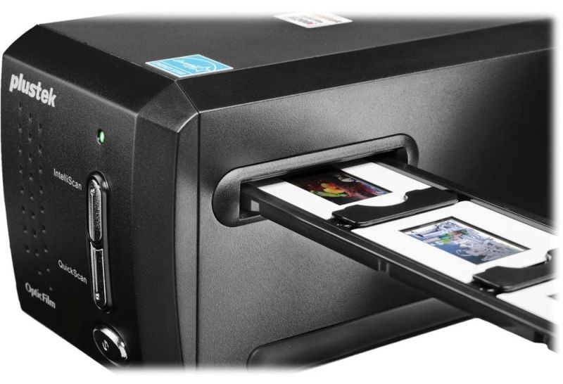 Сканер Plustek OpticFilm 8200i Ai (7200dpi 48bit LED Ai Studio8 плівковий слайд-сканер чорний) (0227TS)