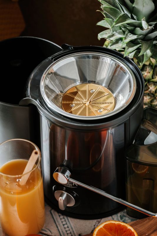Соковитискач Adler AD 4132 dark inox 600Вт/ контейнер для соку-0,45л/ контейнер для м'якоті-1,5л (AD4132)