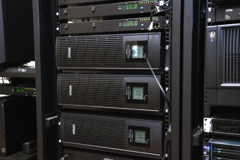 ИБП EnerGenie 3000VA (EG-UPSRACK-13)