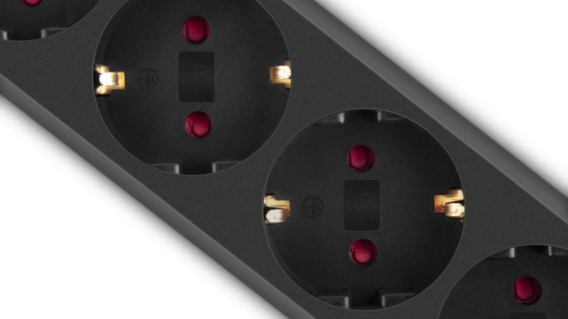 Фильтр питания REAL-EL RS-Protect M 10м Black (EL122300037)