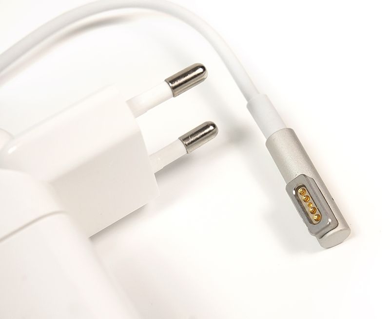Блок питания для ноутбуков PowerPlant APPLE 220V, 16.5V 60W 3.65A (Magnet tip)