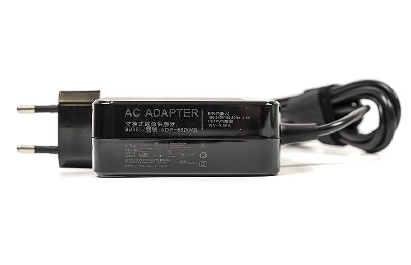 Блок живлення для ноутбуків PowerPlant TOSHIBA 220V, 19V 60W 3.16A (6.3*3.0) wall mount (WM-TO60F6330)