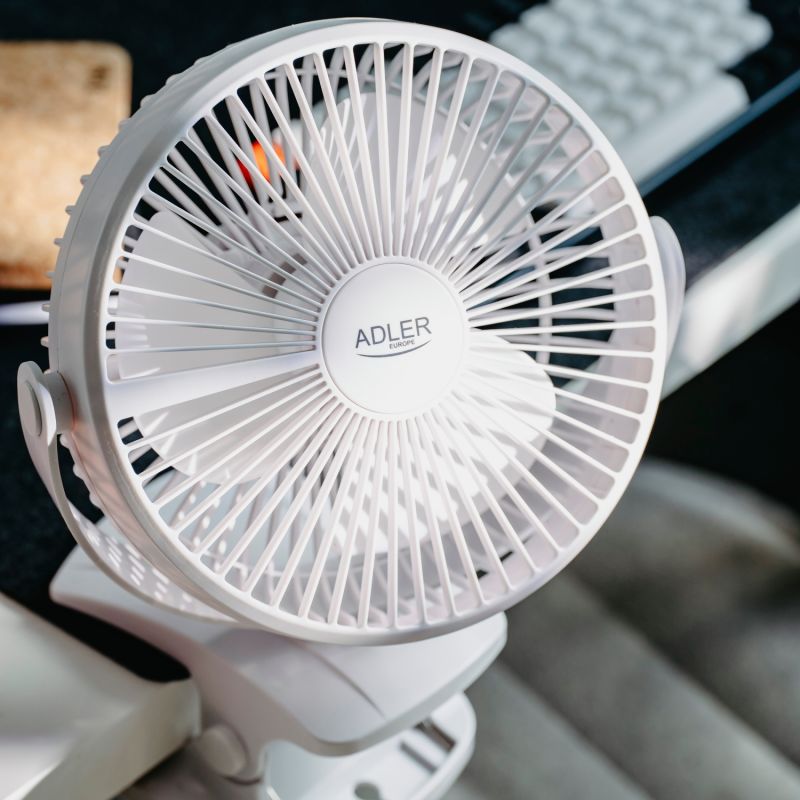Вентилятор AdlerAD 7342 white настільний/ акумуляторний/ 5Вт/ D=15.5см/ USB-C/ білий (AD7342W)