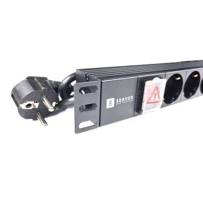 Силовий блок Eserver 19" 8 розеток, выкл., алюм. корпус PDU 220В, 16А (WT-2261A-GER-8WAY)