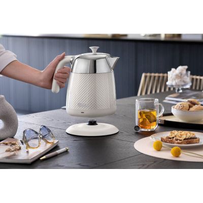 Електрочайник DeLonghi (KBL 2001 W)