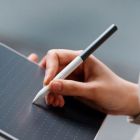 Перо Wacom One 2023 White/Gray (CP92303B2Z)