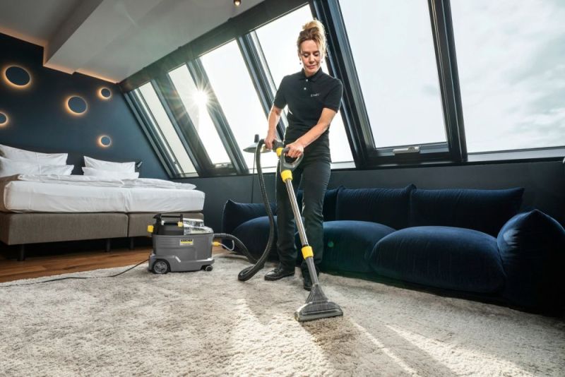 Пилосос Karcher Puzzi 8/1 Adv (1.100-241.0)