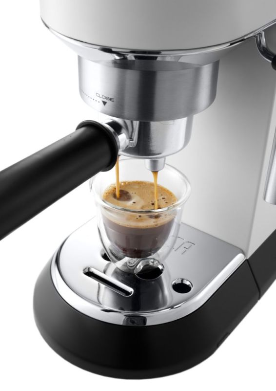 Кофеварка рожковая Delonghi EC 685.W Dedica (EC 685 W)