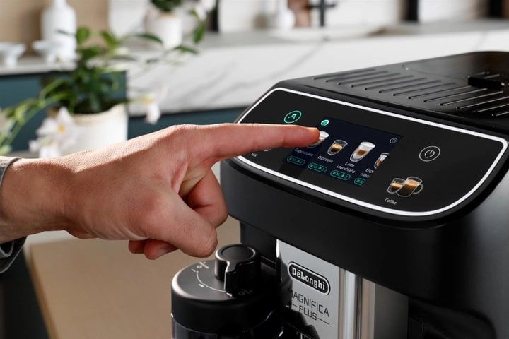 Кофемашина Delonghi Magnifica Plus (ECAM 320.60 B)