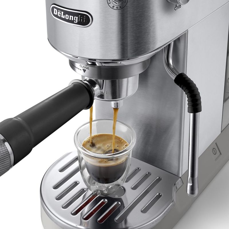 Кофеварка рожковая Delonghi (EC 890.M)