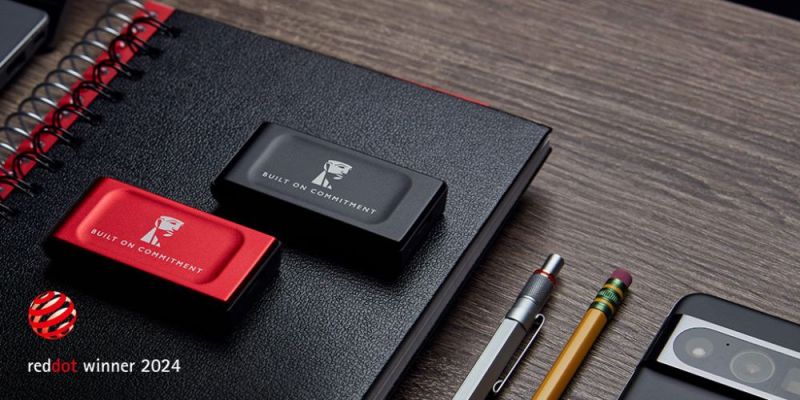 Накопитель внешний SSD Portable 1ТB Kingston SXS1000 BoC Black (SXS1000/1000GA)