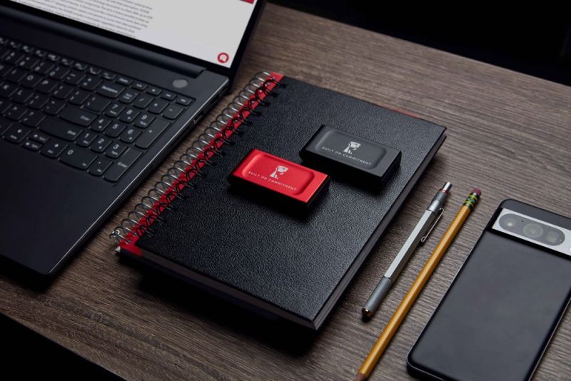 Накопитель внешний SSD Portable 1ТB Kingston SXS1000 BoC Black (SXS1000/1000GA)