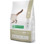 Сухий корм для кішок Nature\'s Protection Sterilised Junior Poultry with krill 2 кг (NPS45773)