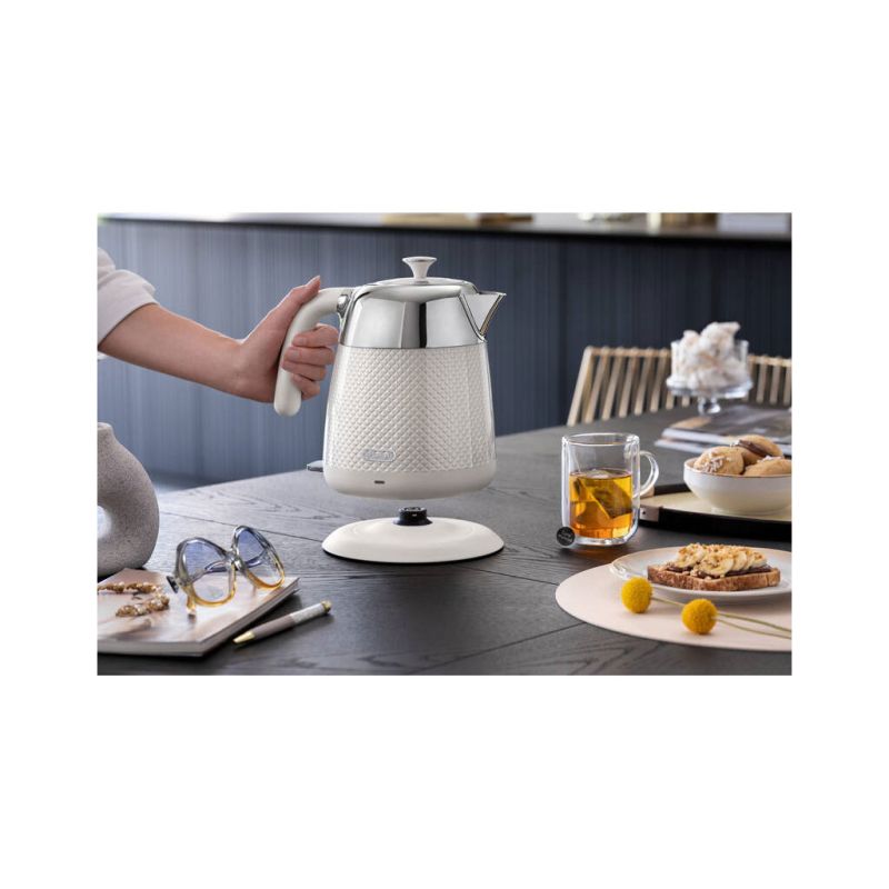 Електрочайник DeLonghi (KBL 2001 W)