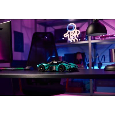Конструктор LEGO Technic Aston Martin Valkyrie (42208)