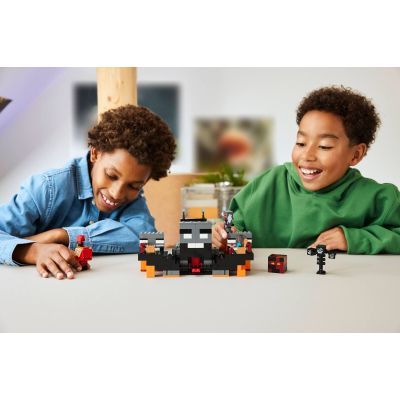 Конструктор LEGO Minecraft Битва за Визер (21590-)